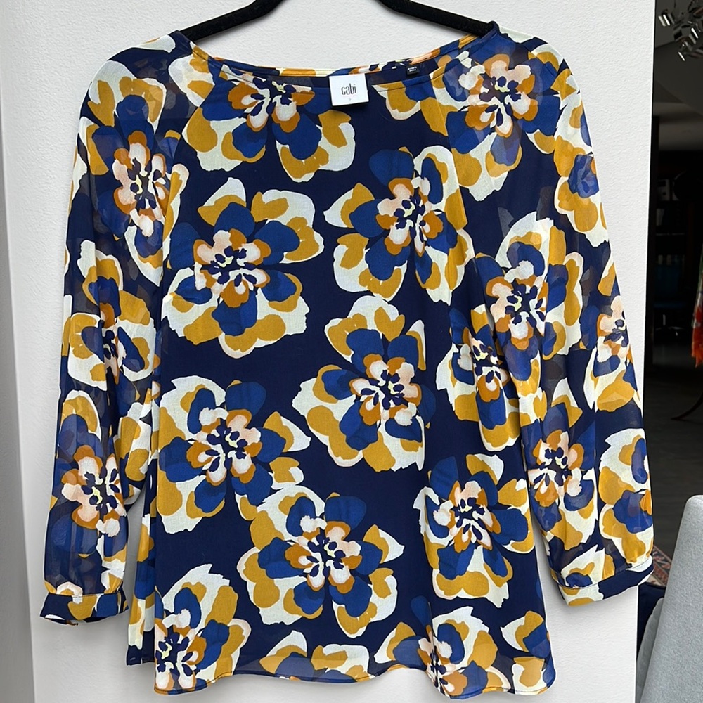 NWOT CAbi top, size Small.